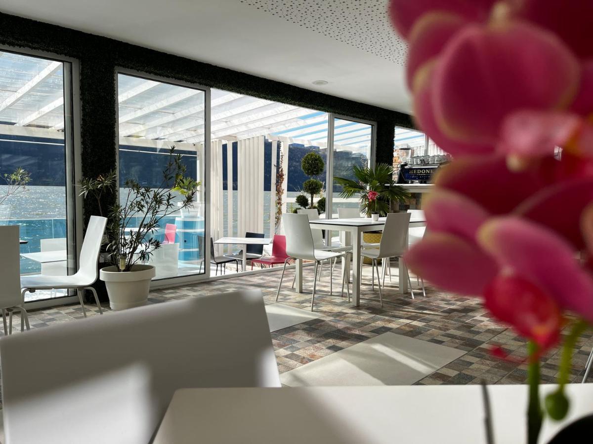 Riviera 990 - Resort & Restaurant Ieşelniţa Екстериор снимка