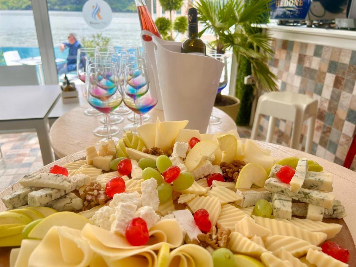 Riviera 990 - Resort & Restaurant Ieşelniţa Екстериор снимка
