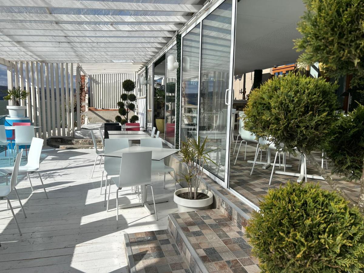 Riviera 990 - Resort & Restaurant Ieşelniţa Екстериор снимка