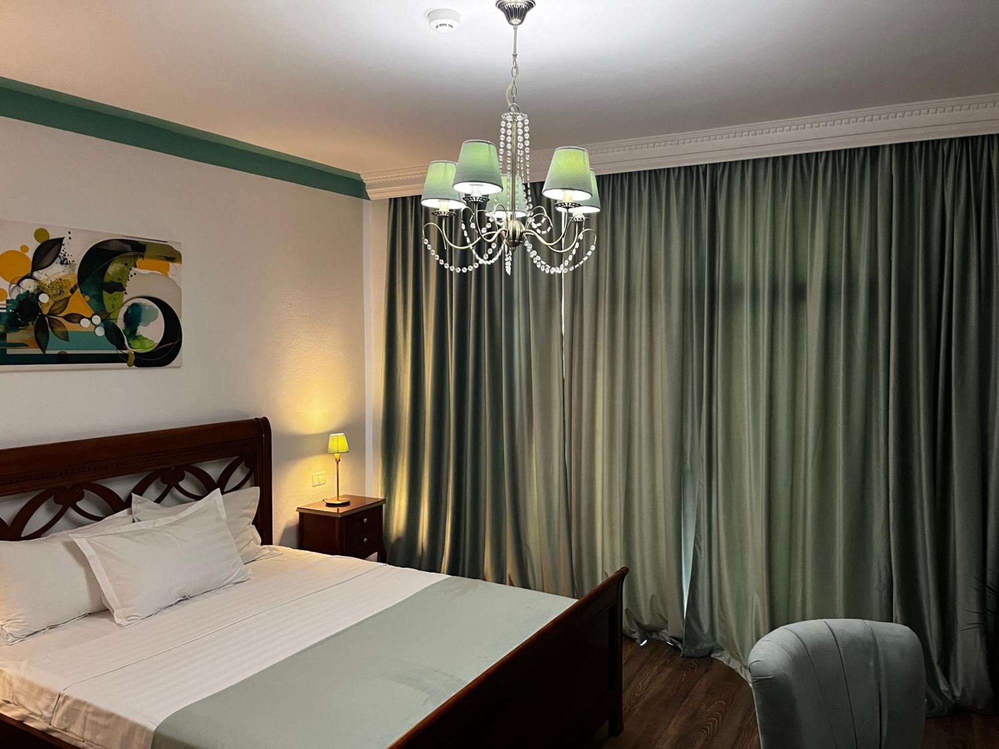 Riviera 990 - Resort & Restaurant Ieşelniţa Екстериор снимка