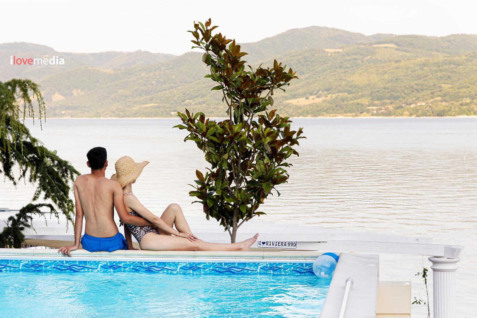 Riviera 990 - Resort & Restaurant Ieşelniţa Екстериор снимка