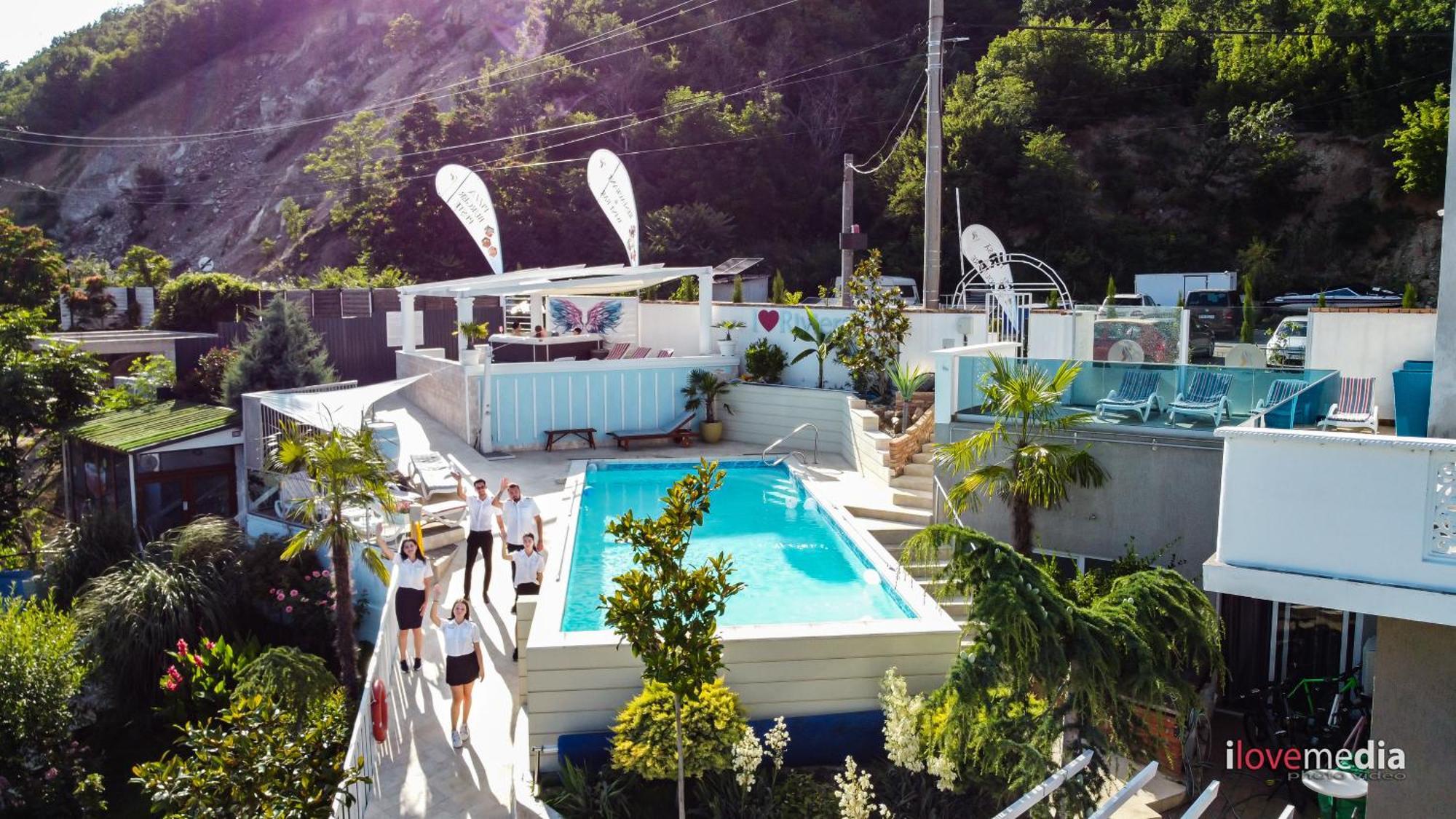 Riviera 990 - Resort & Restaurant Ieşelniţa Екстериор снимка